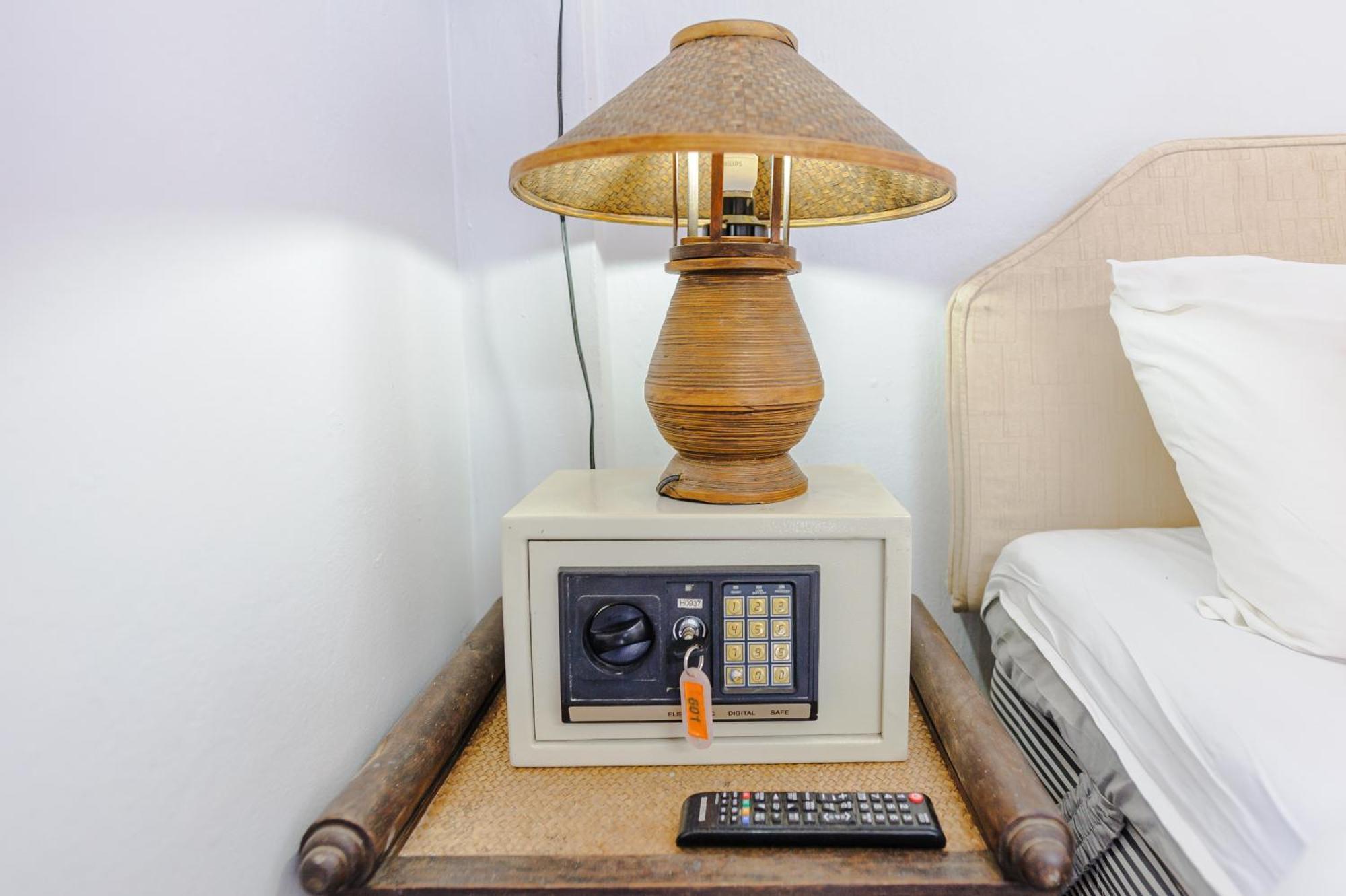 High5 Guesthouse Pattaya Dış mekan fotoğraf