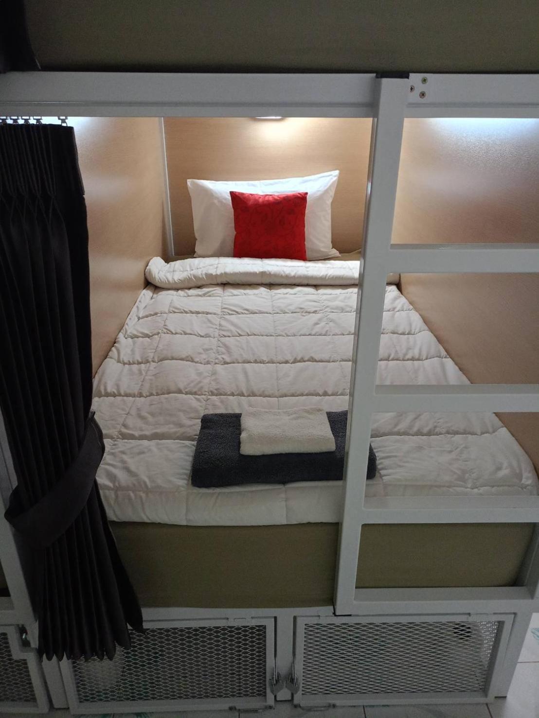 High5 Guesthouse Pattaya Dış mekan fotoğraf